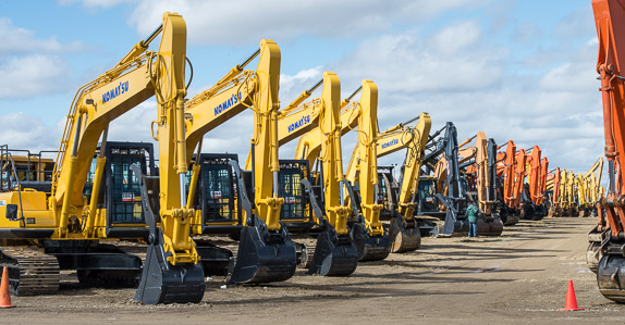 There are many avenues an equipment buyer can explore when shopping for used equipment: auctions, online equipment listing websites, private sellers or dealers and brokers