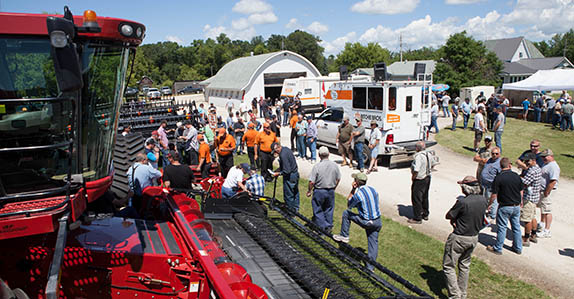 Ritchie Bros.‘ on-the-farm auction in Oakville, MB in July 2017. Ritchie Bros.‘ on-the-farm auction in Oakville, MB in July 2017.