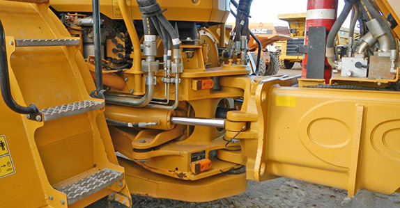 Wheel loader inspection tips from Ritchie Bros. and IronPlanet. Wheel loader inspection tips from Ritchie Bros. and IronPlanet.