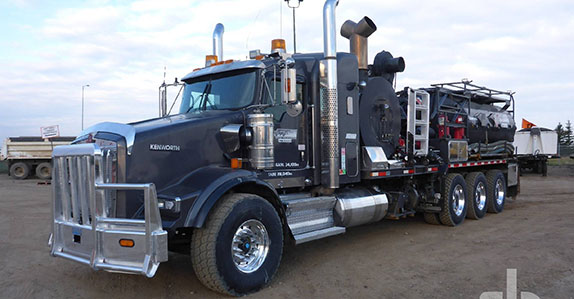 2013 Kenworth T800 hot oiler pre tank truck sold at Ritchie Bros. auction 2013 Kenworth T800 hot oiler pre tank truck sold at Ritchie Bros. auction